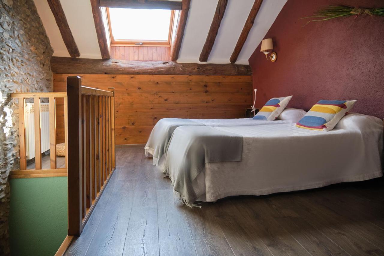 Hostal Cal Marrufes Puigcerdà Exterior foto