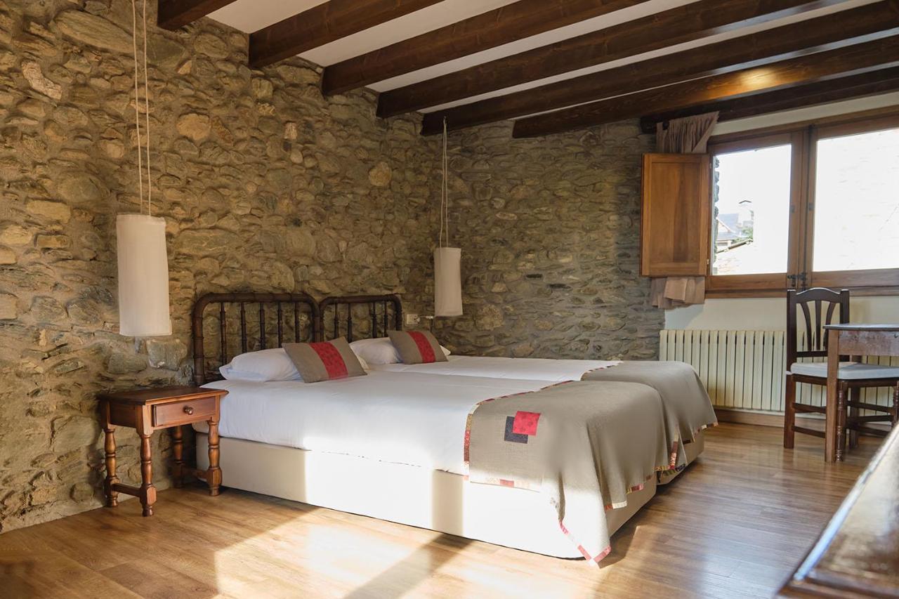 Hostal Cal Marrufes Puigcerdà Exterior foto