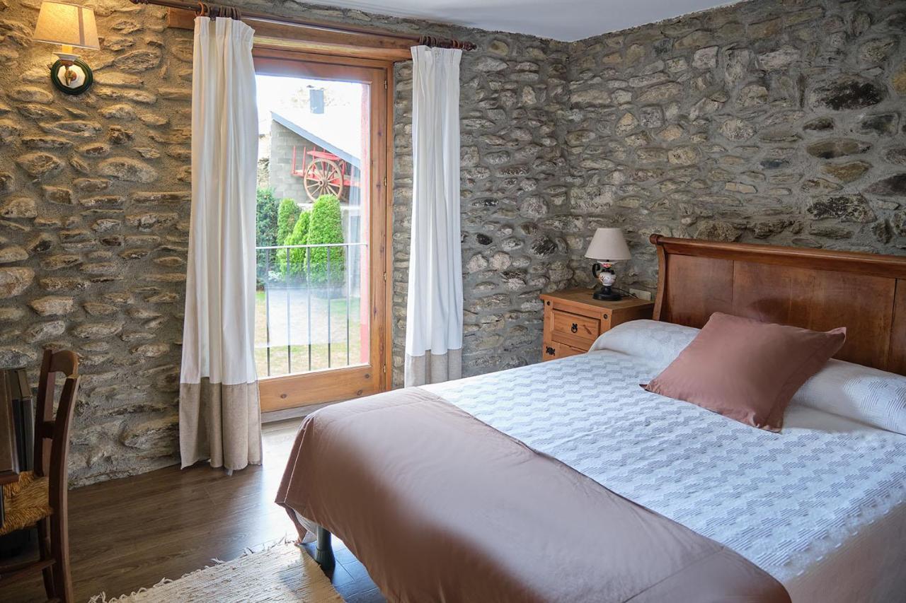 Hostal Cal Marrufes Puigcerdà Exterior foto