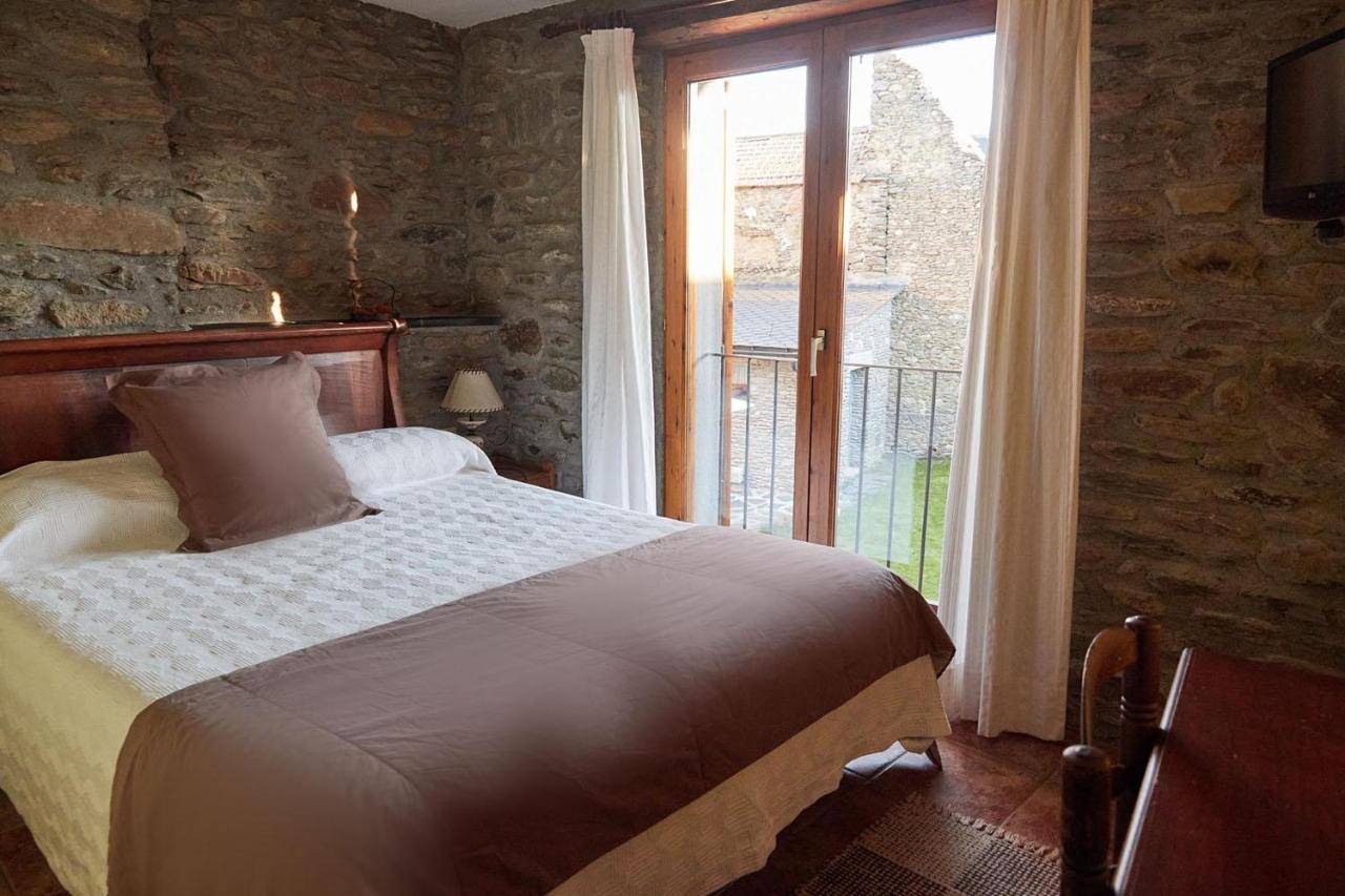 Hostal Cal Marrufes Puigcerdà Exterior foto