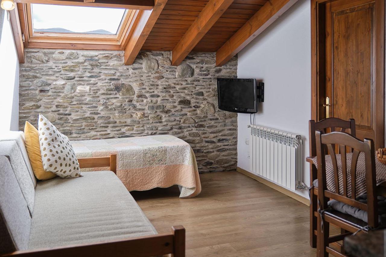 Hostal Cal Marrufes Puigcerdà Exterior foto