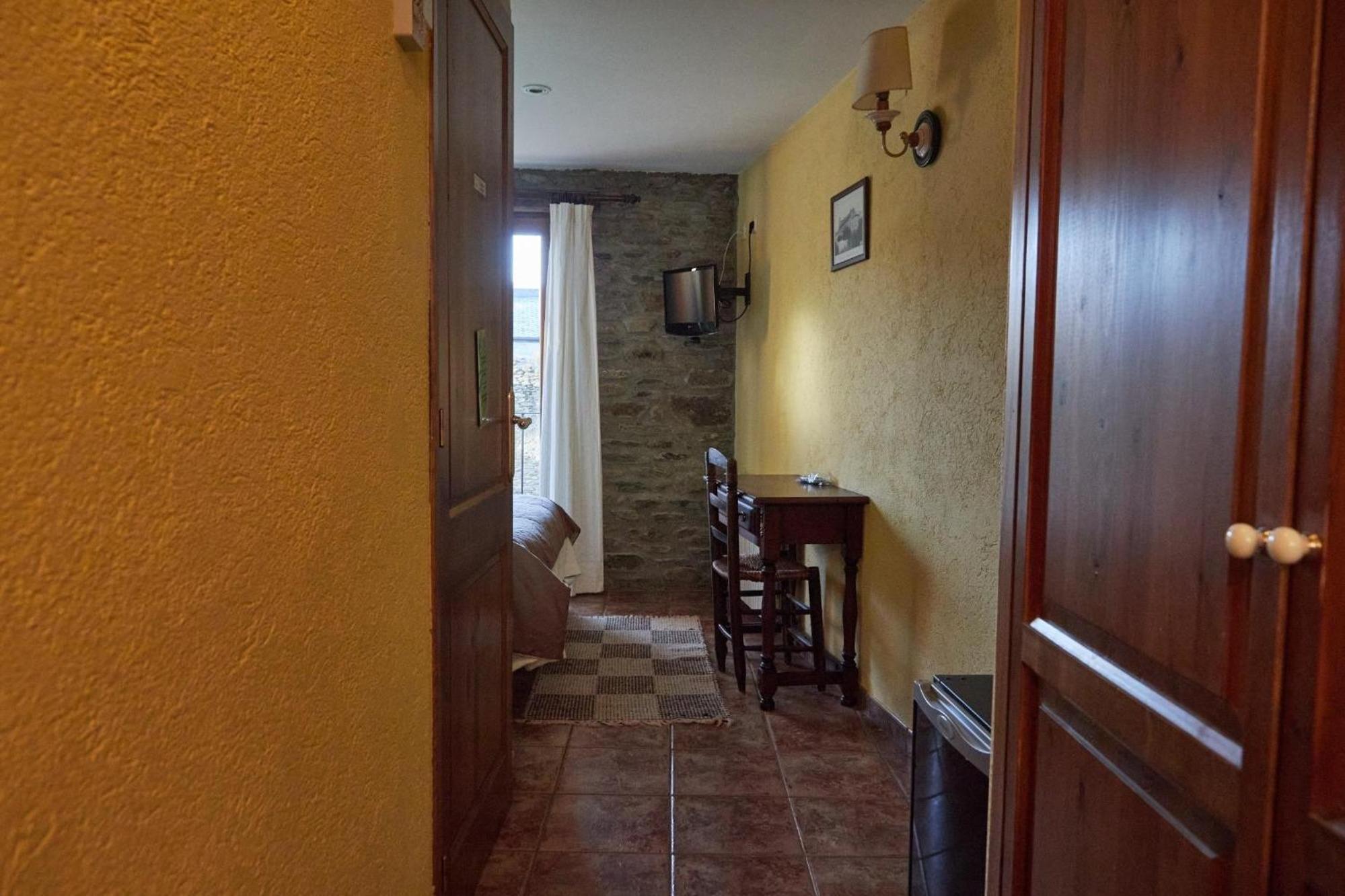 Hostal Cal Marrufes Puigcerdà Exterior foto
